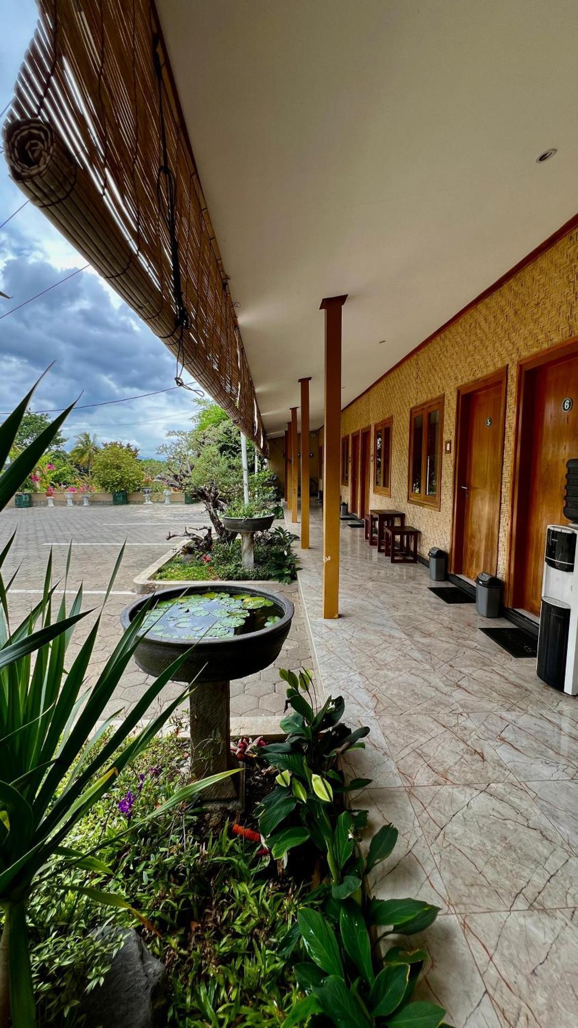 Oku Guest House Giri  Екстер'єр фото